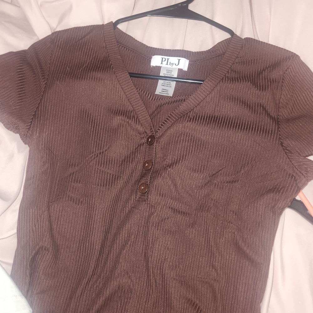 Brown Ribbed Crop Top / White Crop Top 🎀